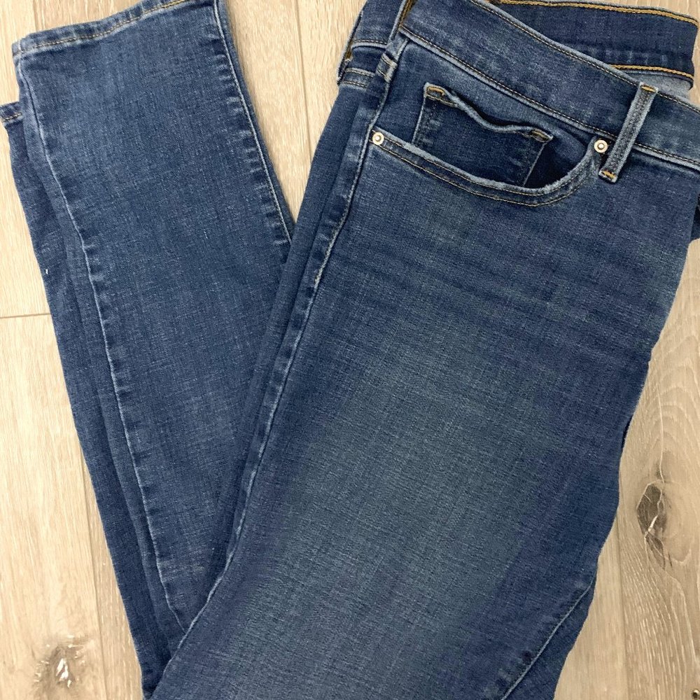 Levi's 311 Shaping Skinny (blue) in size 31